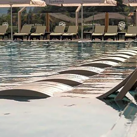 فندق Grande Vista & 5*